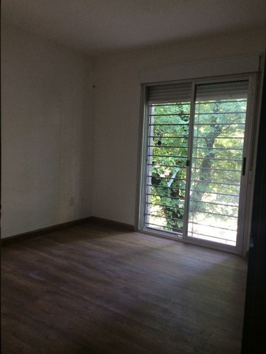Vendo Apartamento / Ph En Pociotos 1 Dormitorio Mas Azotea