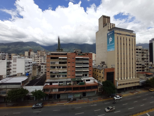 Imagen 8 de 11 de Oficina En Alquiler En Chacao (is)