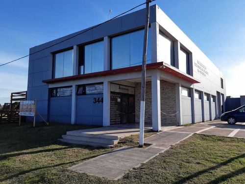 Imagen 2 de 3 de Local Con Oficinas Y Deposito