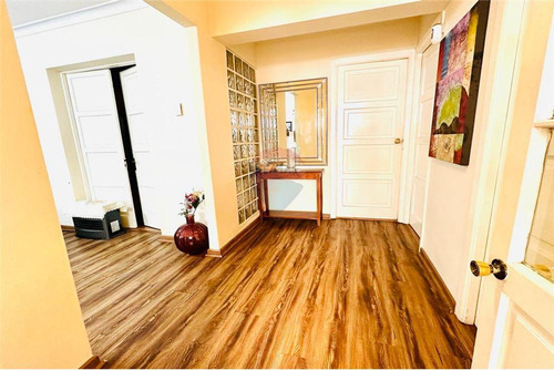 Se Vende Casa 4d,2b,5 Est. Sector Ñuñoa