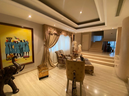 Imagen 4 de 12 de Se Vende Casa 650m2 4h+s/4b+s/4p Los Palos Grandes