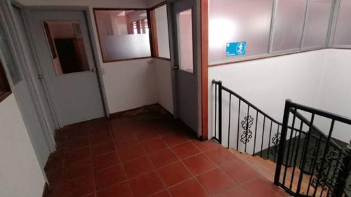 Oficina Avenida Club Hipico/tupper