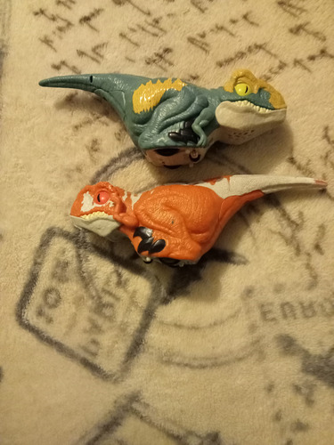 Figuras De Velociraptor Jurassic World Mattel (Usado)