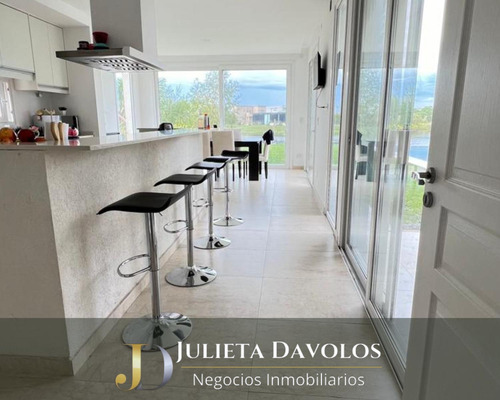 Casa En Venta 6 Ambientes Barrio El Canton Norte A La Laguna Y Con Pileta