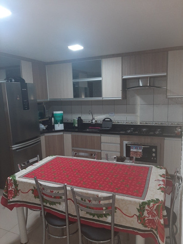 Imagem 8 de 12 de Vendo Ótima Casa