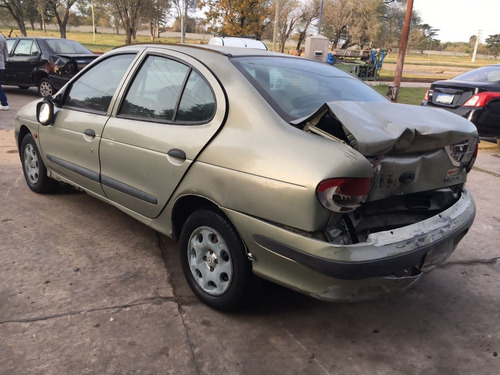 Imagen 6 de 7 de Renault Megane Rn Tri Aa 16v F2