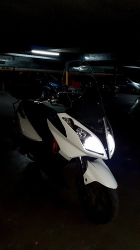 Kymco Downtown 300i