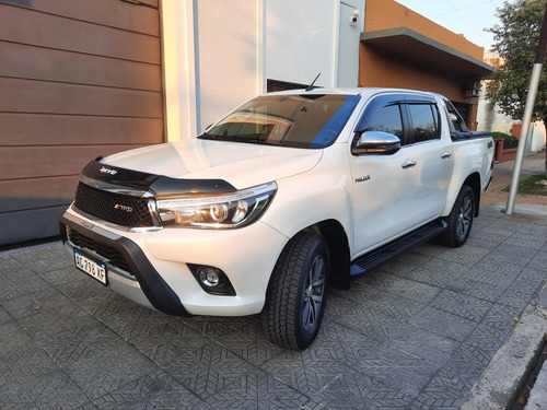 Imagen 1 de 20 de Toyota Hilux 2019 2.8 Cd Srx 177cv 4x4