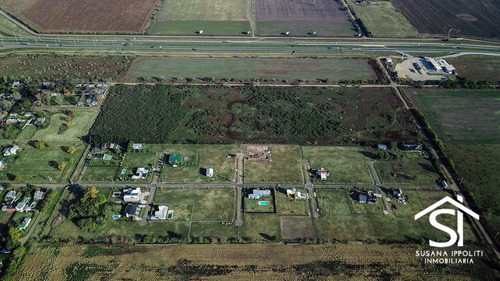 Imagen 8 de 22 de Lotes Enormes En Roldan