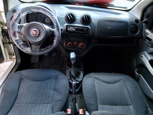 Fiat Uno 1.4 Sporting Flex 5p