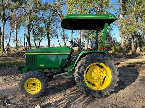 John Deere 3005