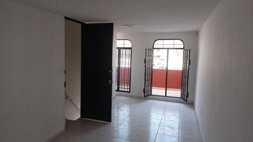 Local Comercia En Renta Sobre Av. Constitución, Casi Esquina Con Av. Salvador Nava Martínez En Slp