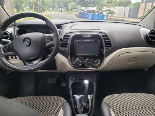 Renault Captur 2.0 Intens Automática