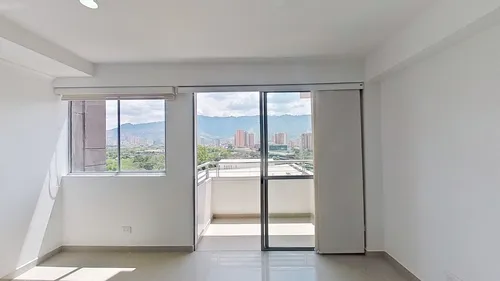 Gran Apartamento En Niquia, Código 53