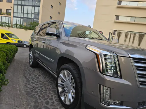Cadillac Escalade 6.2 Plinum 4x4 At
