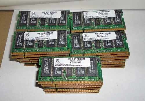 Memória RAM  512MB 1 Samsung M470L6524BT0-CB3