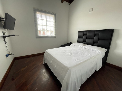 Imagen 10 de 18 de Townhouse En Alquiler En Lecheria C.r Villas Martinique