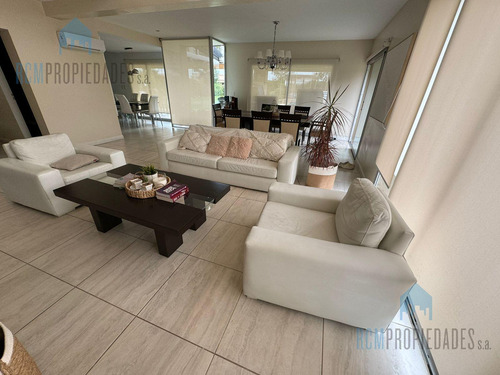 Venta Importante Casa En La Magdalena