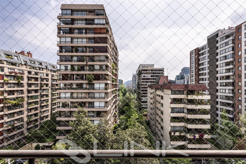 Departamento En Venta De 3 Dorm. En Las Condes, El Golf