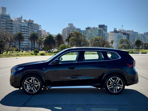 BMW Ix1 Bmw Ix1 Xdrive30L M Sport