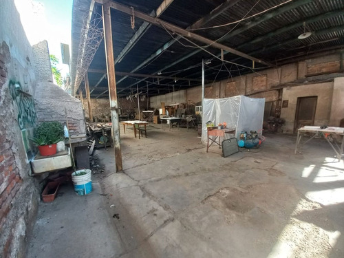 Remax Vendimia Vende Casa Y Galpon En Ciudad