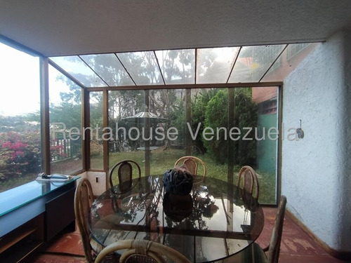 Casa En Venta En Prados Del Este Calle Cerrada Tres Niveles