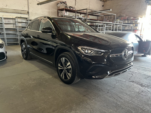 Mercedes-Benz GLA 200 progressive