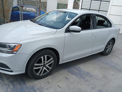 Volkswagen Jetta 2.5 Trendline At