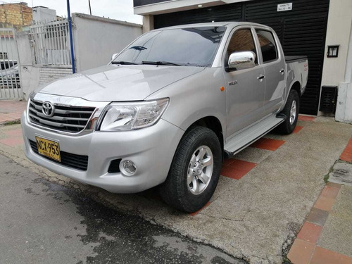 Toyota Hilux Mt 2500 4x4