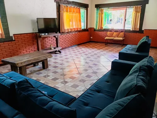 Sitio Para Festas E Temporada -piscina Semi Olimpíca
