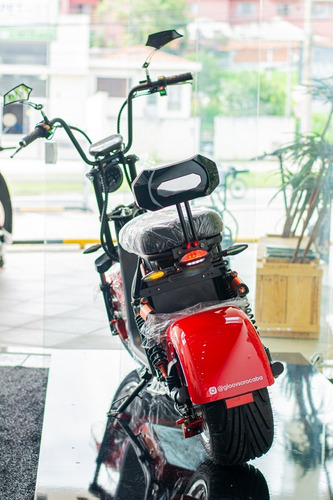 Imagem 3 de 8 de Scooter Elétrica