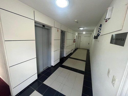 Venta Oficina Ciudad Vieja