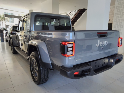 Imagen 9 de 15 de Jeep Gladiator Overland 3.6 At8 4x4 Entrega Inmediata Avd