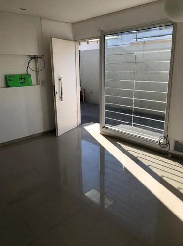 Imagen 5 de 14 de Venta Dpto En 22 Y72