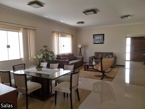 Casa Térrea Em São Carlos/sp Com Ótimo Acabamento E Localização Privilegiada
