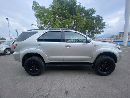 Toyota Fortuner 4.0 Sr5