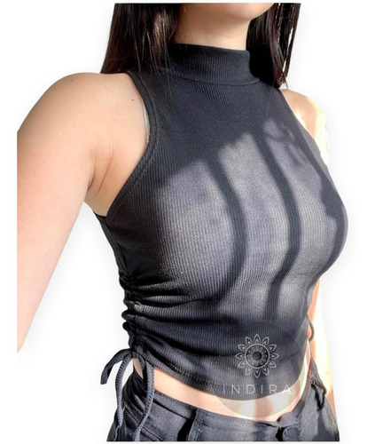 Imagen 2 de 2 de Musculosa Polera Mujer Con Frunce Top Crop