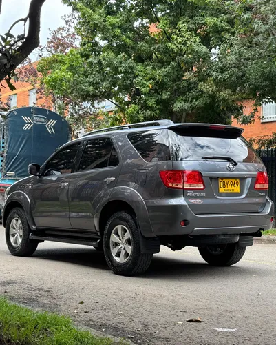 Toyota Fortuner 4.0 Sr5