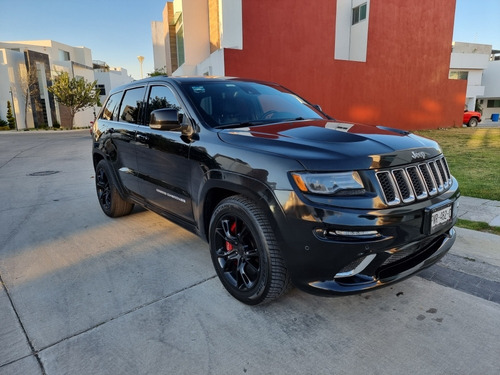 Imagen 3 de 12 de Jeep Grand Cherokee 2014 6.4 Srt-8 4x4 Mt