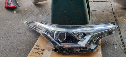 Faro Derecho Toyota C-hr 2018,2019,2020original 