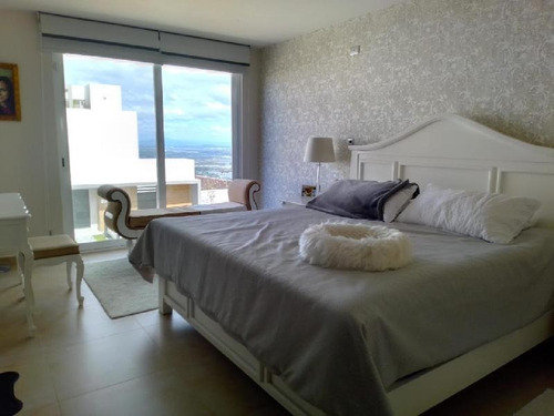 Imagen 18 de 26 de Magnifica Casa En Venta De Zibata, High Gardens By, Devarana, Fracc. Acantha