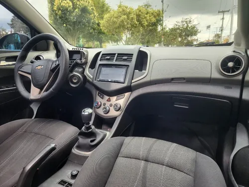 Chevrolet Sonic 1.6 Lt 5 p