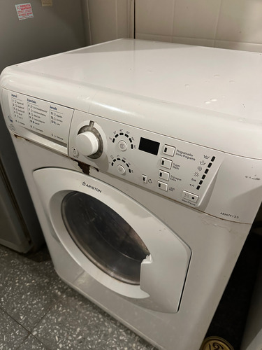 Lavasecarropas Ariston Hasta 7kg 220v Color Blanco Blanco (Usado)