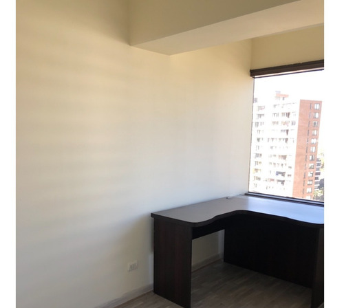 Oficina 65 M² Ubicada En El Mejor Barrio De Providencia