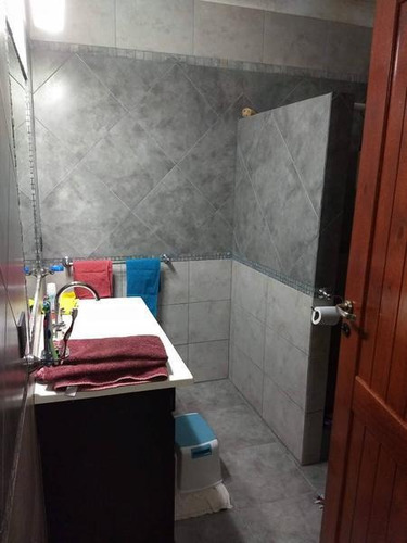 Imagen 10 de 17 de Excelente Chalet 5 Min Del Centro De Cañuelas