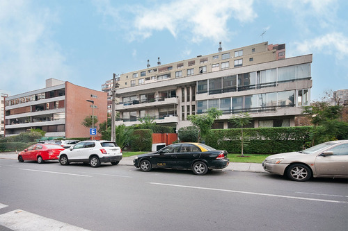Amplio Depto. Alcantara/av. Cristóbal Colón- Metro Colón.