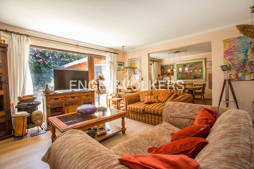 Venta Casa San Carlos De Apoquindo/ Condominio