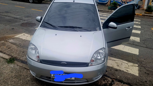 Ford Fiesta 1.6 sedan flex