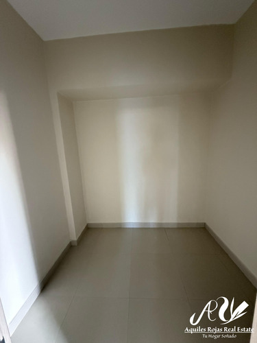 Apartamento En Evaristo Morales