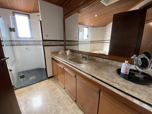 Imagem 29 de 30 de Apartamento No Centro Com 3 Quartos Para Venda, 259 M² - Lg7972